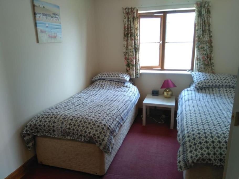 Cottage , Seaside Views, Quiet Beach, Awesome View Pendine Luaran gambar