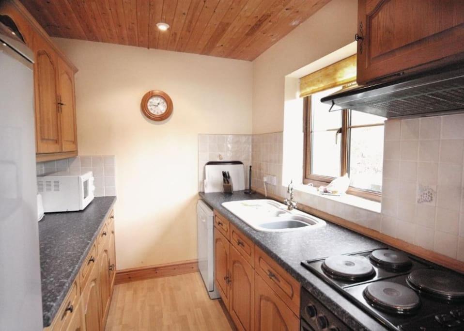 Cottage , Seaside Views, Quiet Beach, Awesome View Pendine Luaran gambar